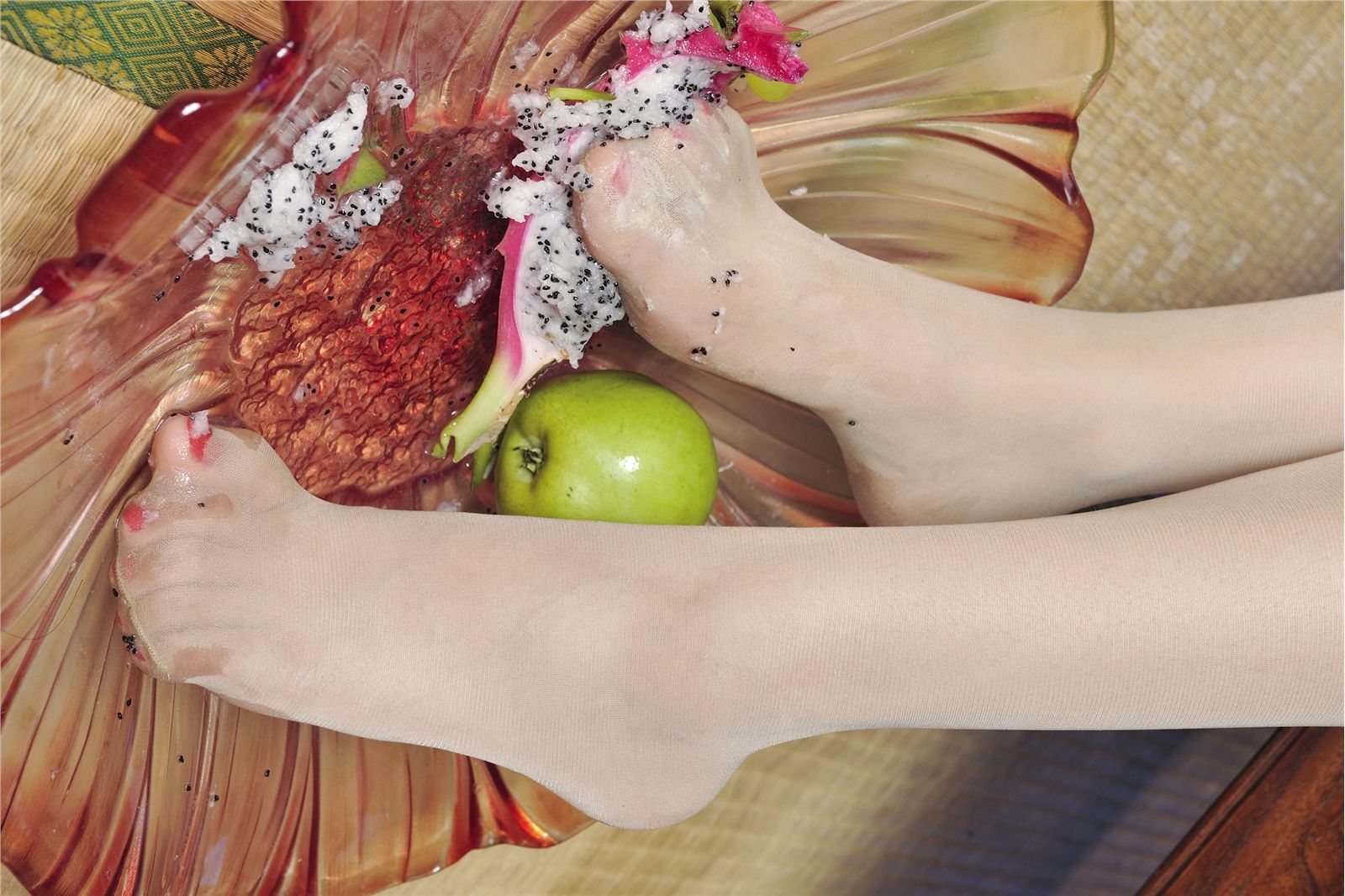 [麗櫃VIP另類視覺] 2012.07.11 笑笑 国产性感丝袜美女